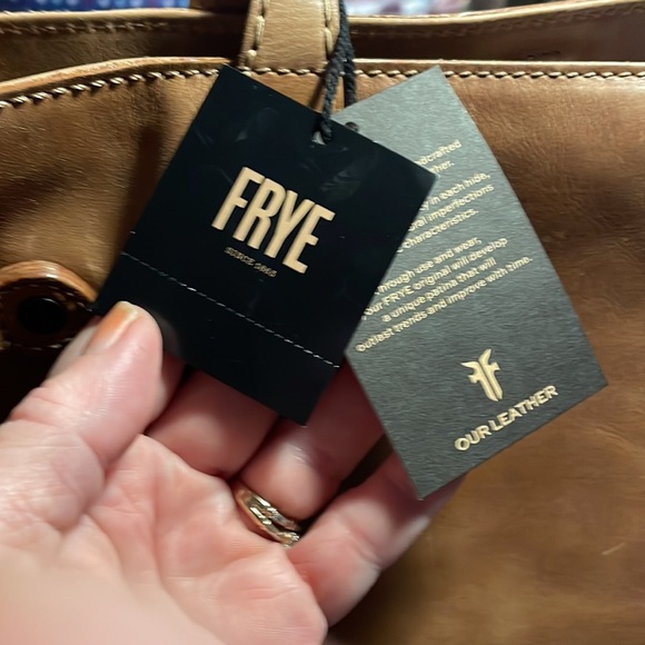 NWT Rare FRYE Melissa Carryall - Picture 5 of 12